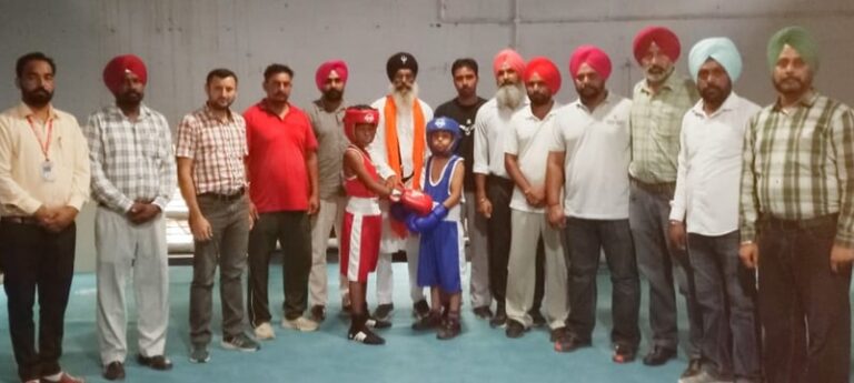 ਵਰਦੇ ਮੀਂਹ ਵਿੱਚ ਖਿਡਾਰੀ ਹੋਏ ਮੁੜਕੋ ਮੁੜਕੀ