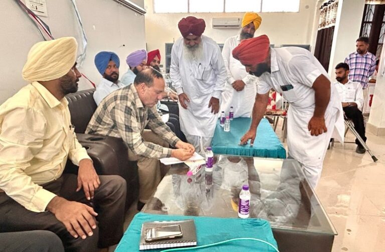 ‘‘ਆਪ ਦੀ ਸਰਕਾਰ, ਆਪ ਦੇ ਦੁਆਰ’’ ਮੁਹਿੰਮ ਤਹਿਤ ਢਪਾਲੀ ਪਿੰਡ ਵਿਚ ਲਗਾਇਆ ਵਿਸ਼ੇਸ ਕੈਂਪ
