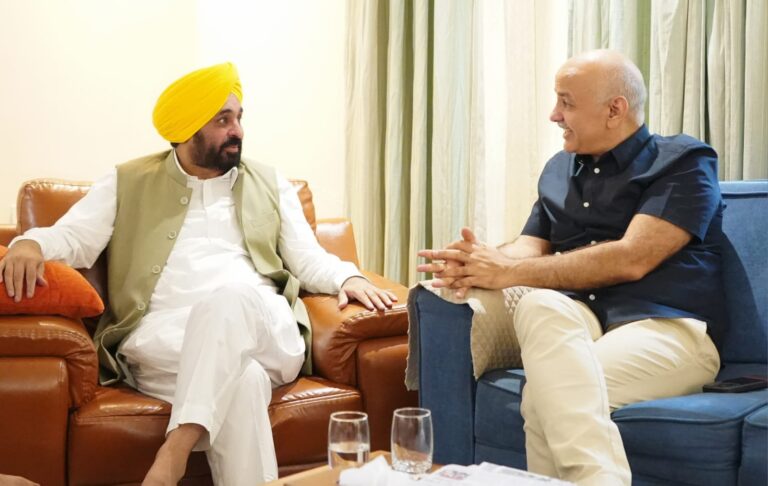 Punjab ਦੇ ਵਿੱਚ ਮੁੜ ਬਦਲੇਗੀ ਮਾਈਨਿੰਗ ਨੀਤੀ; ਕਿਸਾਨਾਂ ਨੂੰ ਆਪਣੇ ਖੇਤਾਂ ਵਿਚੋਂ ਰੇਤਾਂ ਕੱਢਣ ਦੇ ਮਿਲਣਗੇ ਅਧਿਕਾਰ