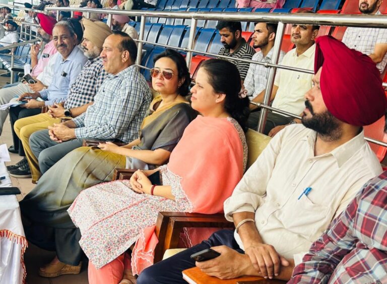 ADC ਨੇ ਫਾਈਨਲ ਰਿਹਰਸਲ ਮੌਕੇ ਆਜ਼ਾਦੀ ਦਿਵਸ ਸਮਾਗਮ ਦੀਆਂ ਤਿਆਰੀਆਂ ਦਾ ਲਿਆ ਜਾਇਜ਼ਾ