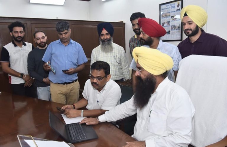 ਖੇਤੀਬਾੜੀ ਮੰਤਰੀ ਵੱਲੋਂ ਕਿਸਾਨਾਂ ਨੂੰ ਖੇਤੀਬਾੜੀ ਰਹਿੰਦ-ਖੂੰਹਦ ਪ੍ਰਬੰਧਨ ਮਸ਼ੀਨਾਂ ਆਸਾਨੀ ਨਾਲ ਉਪਲੱਬਧ ਕਰਵਾਉਣ ਲਈ ‘‘ਉੱਨਤ ਕਿਸਾਨ’’ ਮੋਬਾਈਲ ਐਪ ਲਾਂਚ