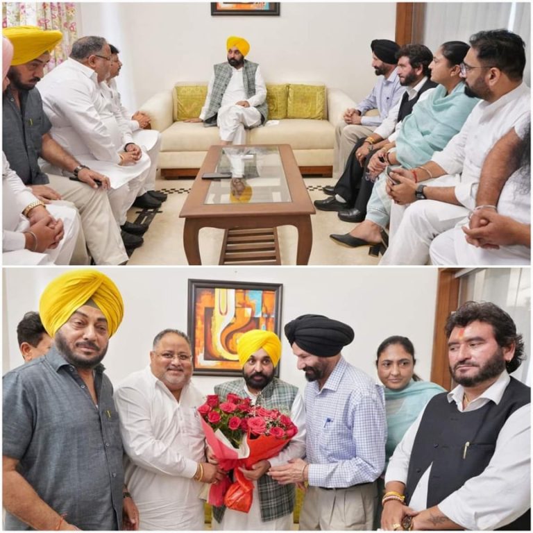 ਮੁੱਖ ਮੰਤਰੀ ਨੇ ਆਪਣੀ ਜਲੰਧਰ ਰਿਹਾਇਸ਼ ’ਤੇ ਆਪ ਆਗੂਆਂ ਨਾਲ ਕੀਤੀਆਂ ਮੀਟਿੰਗਾਂ