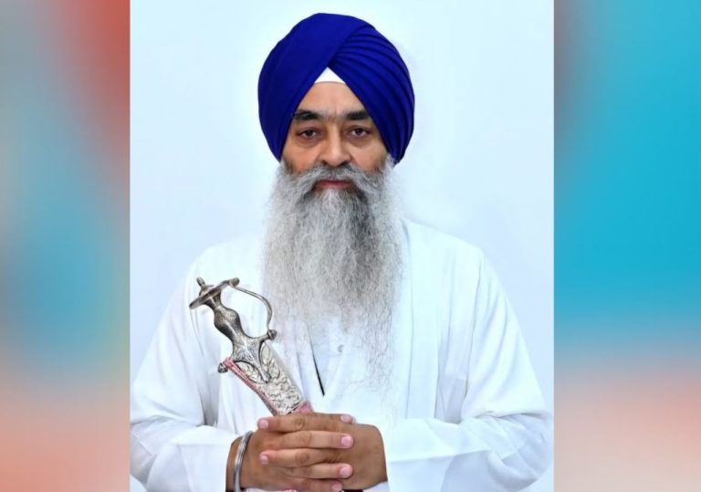 ਸੇਵਾਵਾਂ ਖ਼ਤਮ ਕਰਨ ਤੋਂ ਬਾਅਦ ਗਿਆਨੀ ਰਘਬੀਰ ਸਿੰਘ ਦਾ ਵੱਡਾ ਐਲਾਨ; ਕਿਹਾ ਸੱਚ ਸੰਗਤਾਂ ਅੱਗੇ ਰੱਖਾਂਗੇ