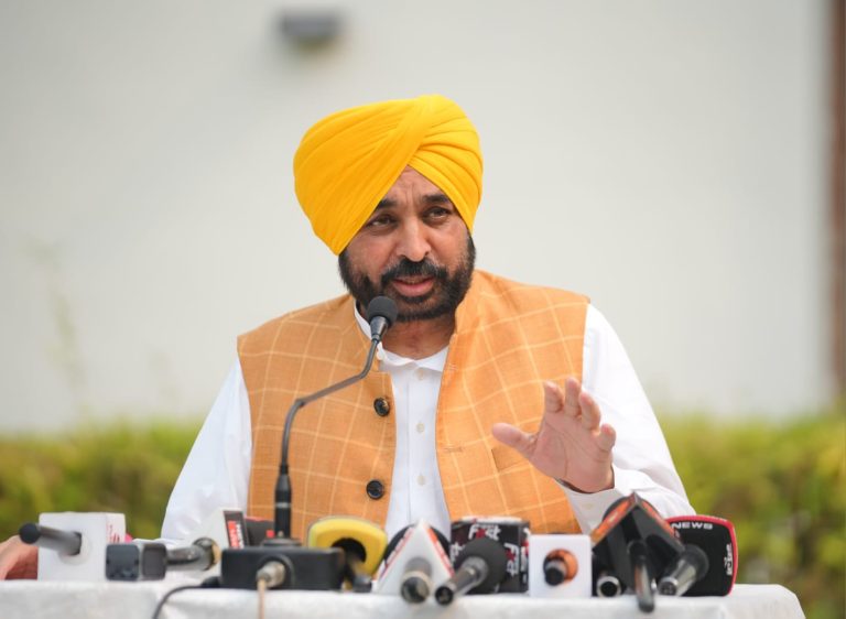 ਮੁੱਖ ਮੰਤਰੀ ਭਗਵੰਤ ਸਿੰਘ ਮਾਨ ਵੱਲੋਂ ਮਥੁਰਾ ਵਿੱਚ ਕਿਸ਼ਤੀ ਪਲਟਣ ਕਾਰਨ ਸ਼ਰਧਾਲੂਆਂ ਦੀ ਮੌਤ ‘ਤੇ ਦੁੱਖ ਦਾ ਪ੍ਰਗਟਾਵਾ