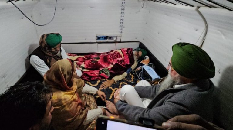 ਸਪੀਕਰ ਕੁਲਤਾਰ ਸਿੰਘ ਸੰਧਵਾਂ ਨੇ ਕਿਸਾਨ ਆਗੂ ਜਗਜੀਤ ਸਿੰਘ ਡੱਲੇਵਾਲ ਨਾਲ ਕੀਤੀ ਮੁਲਾਕਾਤ, ਕਿਸਾਨਾਂ ਦੇ ਸੰਘਰਸ਼ ਨੂੰ ਦਿੱਤਾ ਪੂਰਨ ਸਮਰਥਨ