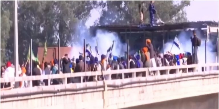 SKM News: 101 ਕਿਸਾਨਾਂ ਨੇ ਮੁੜ ਕੀਤਾ ਦਿੱਲੀ ਵੱਲ ਕੂਚ, ਬਾਰਡਰ ’ਤੇ ਅੱਗੇ ਡਟੀ ਹਰਿਆਣਾ ਪੁਲਿਸ, ਮਾਹੌਲ ਤਨਾਅਪੂਰਨ