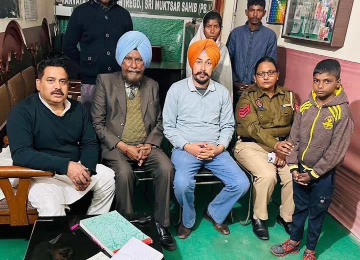 ਚਾਈਲਡ ਵੈਲਫੇਅਰ ਕਮੇਟੀ ਨੇ ਲਾਪਤਾ ਬੱਚਾ ਮਾਂ ਬਾਪ ਦੇ ਕੀਤਾ ਹਵਾਲੇ