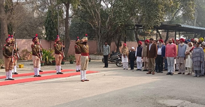ਦੇਸ਼ ਦੀ ਤਰੱਕੀ ਵਿੱਚ ਹਰ ਨਾਗਰਿਕ ਨੂੰ ਪਾਉਣਾ ਚਾਹੀਦਾ ਹੈ ਆਪਣਾ ਅਹਿਮ ਯੋਗਦਾਨ- ਡਿਪਟੀ ਕਮਿਸ਼ਨਰ