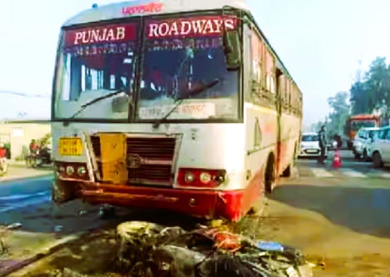 ਰੋਡਵੇਜ਼ Bus ਦਾ ਕਹਿਰ, ਵਾਪਰਿਆ ਵੱਡਾ ਹਾਦਸਾ, ਇੱਕ ਦੀ ਮੌਤ 2 ਦੀ ਹਾਲਤ ਨਾਜ਼ੁਕ