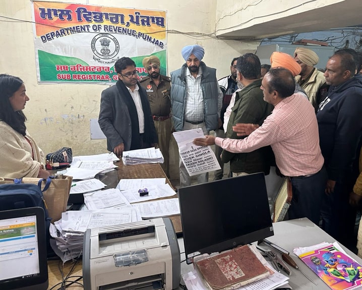 ਮੁਕਤਸਰ ਦੇ ਡਿਪਟੀ ਕਮਿਸ਼ਨਰ ਵੱਲੋਂ ਗਿੱਦੜਬਹਾ ਤਹਿਸੀਲ ਦੀ ਅਚਨਚੇਤ ਚੈਕਿੰਗ