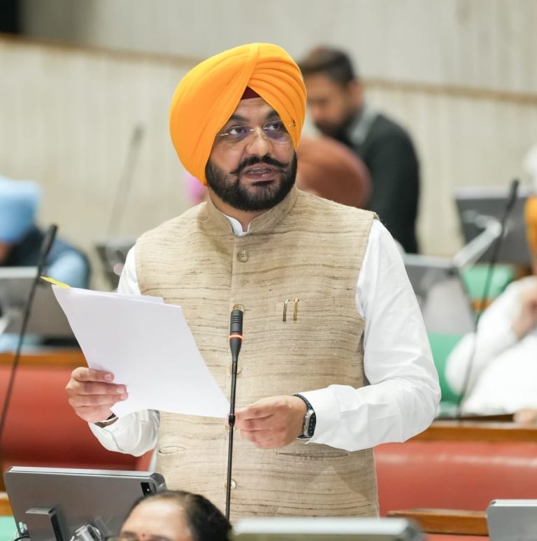 Mann Govt ਨੇ ਉਸਾਰੀ ਕਿਰਤੀਆਂ ਦੀਆਂ ਅਰਜ਼ੀਆਂ ਦੇ ਨਿਪਟਾਰੇ ਦਾ ਸਮਾਂ 165 ਦਿਨਾਂ ਤੋਂ ਘਟਾ ਕੇ 62 ਦਿਨ ਕੀਤਾ: ਕਿਰਤ ਮੰਤਰੀ ਤਰੁਨਪ੍ਰੀਤ ਸਿੰਘ ਸੌਂਦ