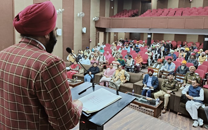ਸੂਬਾ ਸਰਕਾਰ ਵਲੋਂ ਚਲਾਈਆਂ ਜਾ ਰਹੀਆਂ ਵੱਖ-ਵੱਖ ਤਰ੍ਹਾਂ ਦੀਆਂ ਲੋਕ ਭਲਾਈ ਸਕੀਮਾਂ ਦੇ ਮੱਦੇਨਜ਼ਰ ਸੈਮੀਨਾਰ ਆਯੋਜਿਤ