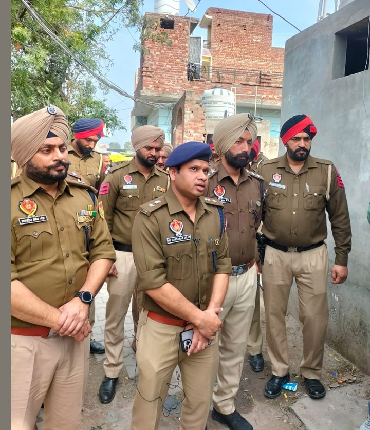 ਯੁੱਧ ਨਸ਼ਿਆਂ ਵਿਰੁੱਧ:ਬਰਨਾਲਾ ਵਿੱਚ ਢਾਹਿਆ ਗਿਆ ਨਾਜਾਇਜ਼ ਢਾਂਚਾ