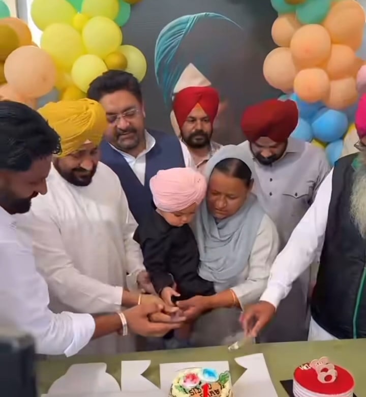 ਸਿੱਧੂ ਮੂਸੇ ਵਾਲੇ ਦੇ ਛੋਟੇ ਭਰਾ ਦਾ ਮਨਾਇਆ ਜਨਮ ਦਿਨ