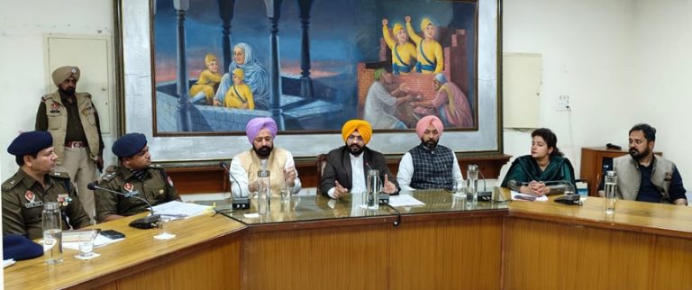 ਯੁੱਧ ਨਸ਼ਿਆਂ ਵਿਰੁੱਧ: ਕੈਬਿਨੇਟ ਮੰਤਰੀ ਤਰੁਨਪ੍ਰੀਤ ਸਿੰਘ ਸੌਂਦ ਵੱਲੋਂ ਨਸ਼ਾ ਤਸਕਰਾਂ ਨੂੰ ਪੰਜਾਬ ਛੱਡ ਜਾਣ ਦੀ ਚੇਤਾਵਨੀ