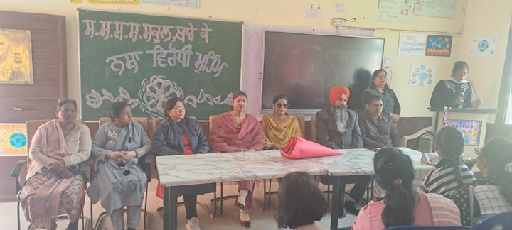 ਨਸ਼ਿਆਂ ਖ਼ਿਲਾਫ਼ ਜੰਗ ਮੁਹਿੰਮ ਤਹਿਤ ਸਰਕਾਰੀ ਸਕੂਲ ਬਾਰੇ ਕੇ ਵਿਖੇ ਜਾਗਰੂਕਤਾ ਪ੍ਰੋਗਰਾਮ ਕਰਵਾਇਆ