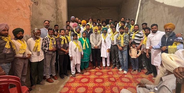ਪਿੰਡ ਨੌਰੰਗ ਕੇ ਸਿਆਲ ਦੇ 25 ਪਰਿਵਾਰ ਕਾਂਗਰਸ ਛੱਡ ਕੇ ਆਮ ਆਦਮੀ ਪਾਰਟੀ ਵਿੱਚ ਸ਼ਾਮਿਲ ਹੋਏ