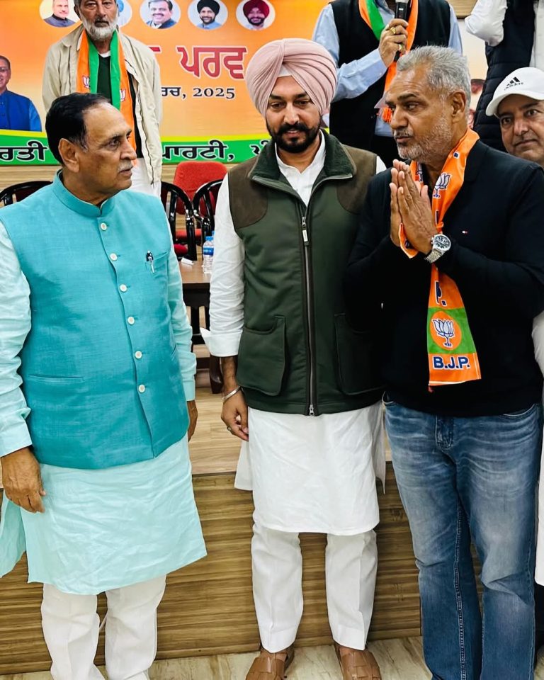 Cong ਦੇ Ashu ਨਾਲ ‘ਪੰਗਾ’ ਲੈਣ ਵਾਲਾ DSP ਭਾਜਪਾ ਵਿੱਚ ਹੋਇਆ ਸ਼ਾਮਲ