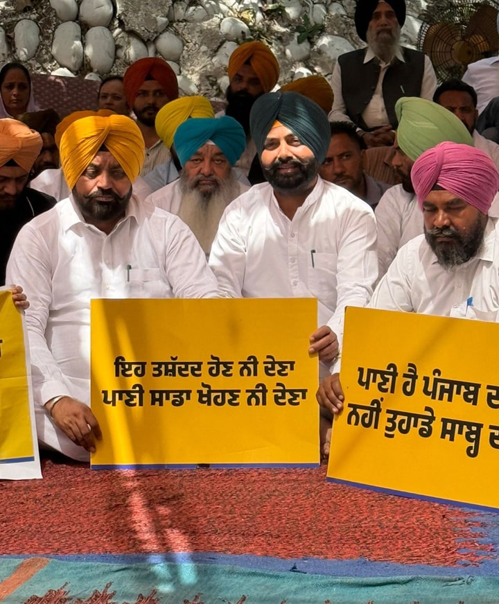 4 ਕੈਬਨਿਟ ਮੰਤਰੀ ਅਤੇ ‘ਆਪ’ ਵਿਧਾਇਕਾਂ ਵੱਲੋਂ ਸੂਬੇ ਦੇ ਪਾਣੀਆਂ ਦੀ ਰਾਖੀ ਲਈ ਨੰਗਲ ਵਿਖੇ ਦਿਨ ਰਾਤ ਦੀ ਪਹਿਰੇਦਾਰੀ ਵਿੱਚ ਸ਼ਮੂਲੀਅਤ