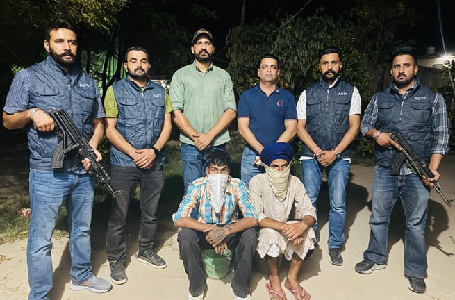 ਫਰੀਦਕੋਟ ਵਿੱਚ ਗੈਂਗਸਟਰ ਅਰਸ਼ ਡੱਲ੍ਹਾ ਦੇ ਦੋ ਸਾਥੀ ਗ੍ਰਿਫ਼ਤਾਰ; ਦੋ ਪਿਸਤੌਲ ਬਰਾਮਦ
