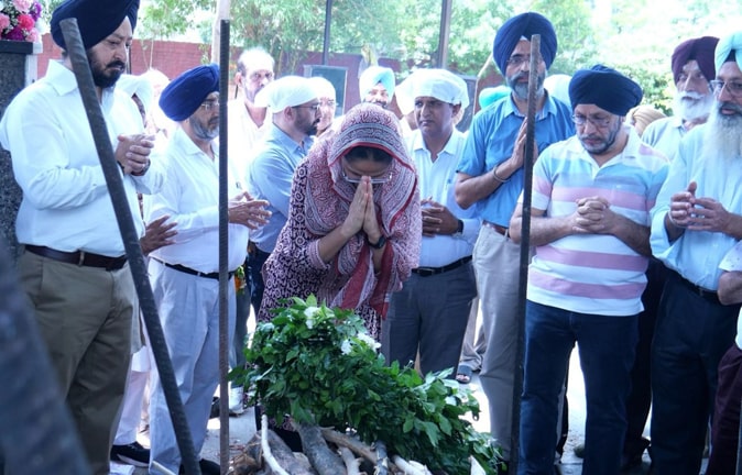 ਉੱਘੇ ਸਿੱਖ ਵਿਦਵਾਨ ਪਦਮ ਸ਼੍ਰੀ ਡਾ. ਰਤਨ ਸਿੰਘ ਜੱਗੀ ਦਾ ਧਾਰਮਿਕ ਰਹੁ ਰੀਤਾਂ ਤੇ ਸਰਕਾਰੀ ਸਨਮਾਨਾਂ ਨਾਲ ਅੰਤਿਮ ਸਸਕਾਰ