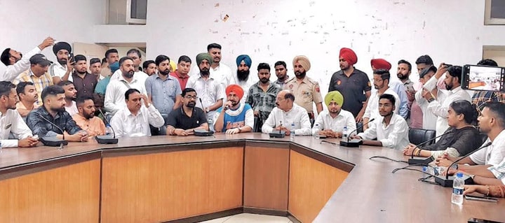 ਆਪ ਨੇ ਮਾਲਵਾ (ਦੱਖਣੀ) ਅਤੇ ਦੋਆਬਾ ਜ਼ੋਨ ਲਈ  ਕੀਤਾ ਸੋਸ਼ਲ ਮੀਡੀਆ ਸਿਖਲਾਈ ਸੈਸ਼ਨ ਦਾ ਆਯੋਜਨ