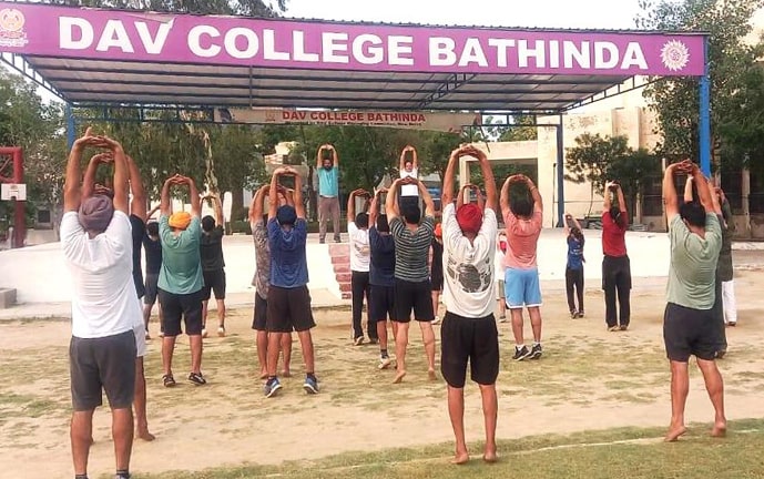 DAV College Bathindaਨੇ ਅੰਤਰਰਾਸ਼ਟਰੀ ਯੋਗ ਦਿਵਸ ਮਨਾਇਆ