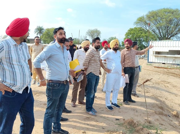 ਮੁੰਡੀਆ ਵੱਲੋਂ ਗਮਾਡਾ ਦੀਆਂ ਸੜਕਾਂ ਦੇ ਕੰਮਕਾਰ ਵਿੱਚ ਢਿੱਲ-ਮੱਠ ਅਤੇ ਗੈਰ ਮਿਆਰਾਂ ਦਾ ਨੋਟਿਸ ਲਿਆ