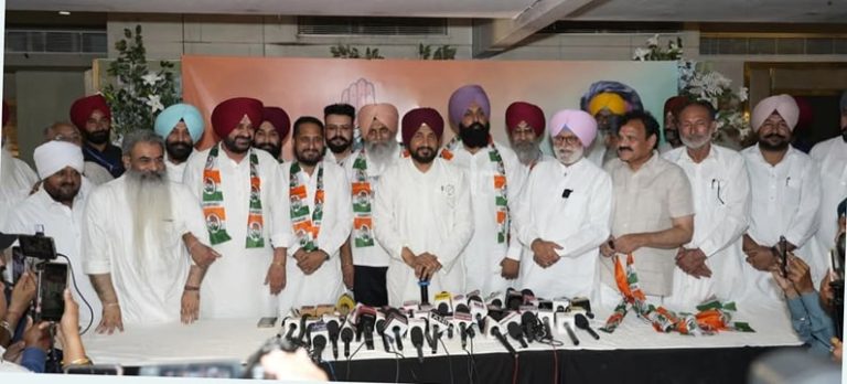 ਲੁਧਿਆਣਾ ਉਪ ਚੋਣ ਤੋਂ ਪਹਿਲਾਂ ‘ਕਮਲਜੀਤ ਕੜਵਲ’ ਦੀ ਸਮੂਲੀਅਤ ਨੂੰ ਲੈ ਕੇ ਕਾਂਗਰਸ ’ਚ ਮੱਚਿਆ ਘਮਾਸਾਨ!