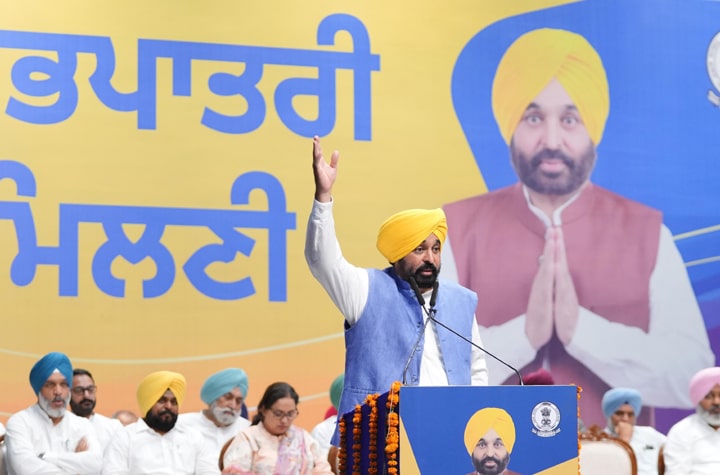 ਅਕਾਲੀ-ਭਾਜਪਾ ਅਤੇ ਕਾਂਗਰਸੀ ਸਰਕਾਰਾਂ ਨੇ ਐਸ.ਸੀ. ਭਾਈਚਾਰੇ ਨੂੰ ਸਿਰਫ ਵੋਟ ਬੈਂਕ ਵਜੋਂ ਵਰਤਿਆ-ਮੁੱਖ ਮੰਤਰੀ
