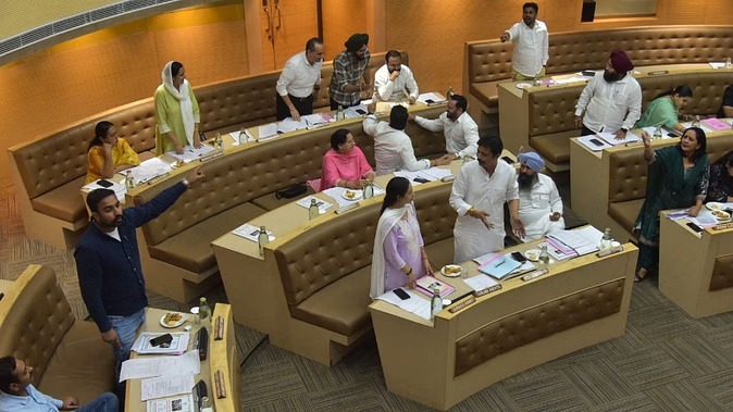 Chandigarh Mayor Election : ਚੰਡੀਗੜ੍ਹ ਮੇਅਰ ਚੋਣ ਦਾ ਬਦਲਿਆ ਤਰੀਕਾ, ਹੁਣ ਇਸ ਤਰ੍ਹਾਂ ਪੈਣਗੀਆਂ ਵੋਟਾਂ