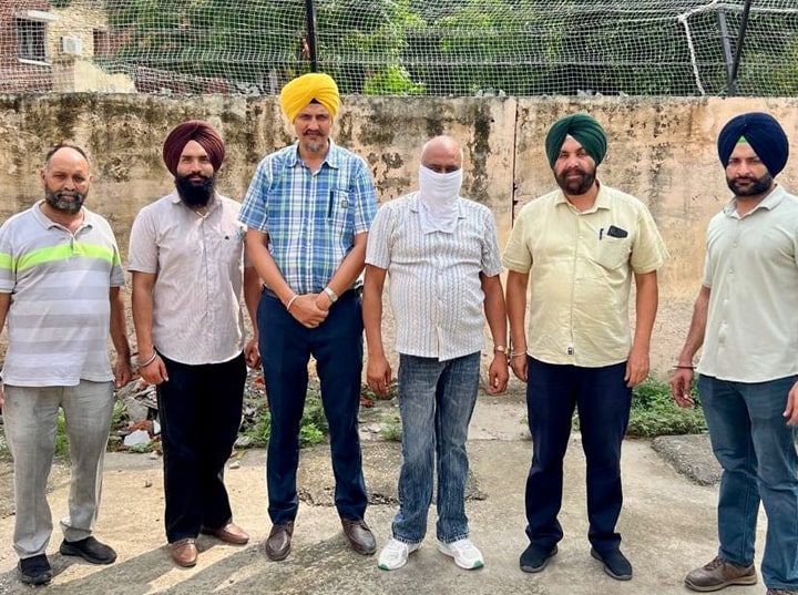 ਵਿਜੀਲੈਂਸ ਵੱਲੋਂ 13000 ਰੁਪਏ ਰਿਸ਼ਵਤ ਲੈਂਦਾ BDPO ਰੰਗੇ ਹੱਥੀਂ ਕਾਬੂ