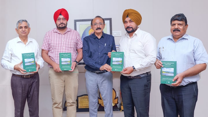 ਗੁਰੂ ਕਾਸ਼ੀ ਯੂਨੀਵਰਸਿਟੀ ਵੱਲੋਂ ਡਾ. ਪੀਯੂਸ਼ ਵਰਮਾ ਦੀ “ਟਿਕਾਉ ਊਰਜਾ” ‘ਤੇ ਆਧਾਰਿਤ ਕਿਤਾਬ ਰਿਲੀਜ਼