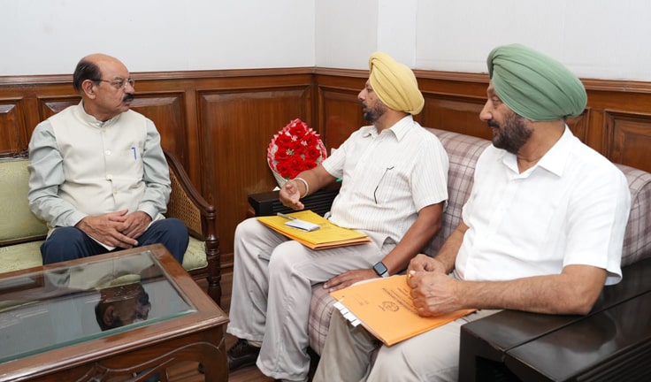 ਮੋਹਿੰਦਰ ਭਗਤ ਨੇ ਪੈਸਕੋ ਦੇ ਕੰਮ-ਕਾਜ ਦਾ ਲਿਆ ਜਾਇਜ਼ਾ;ਸਾਬਕਾ ਸੈਨਿਕਾਂ ਨੂੰ ਹੋਰ ਰੁਜ਼ਗਾਰ ਮੌਕੇ ਪ੍ਰਦਾਨ ਕਰਨ ਉੱਤੇ ਕੇਂਦਰਿਤ ਰਹੀ ਵਿਚਾਰ-ਚਰਚਾ
