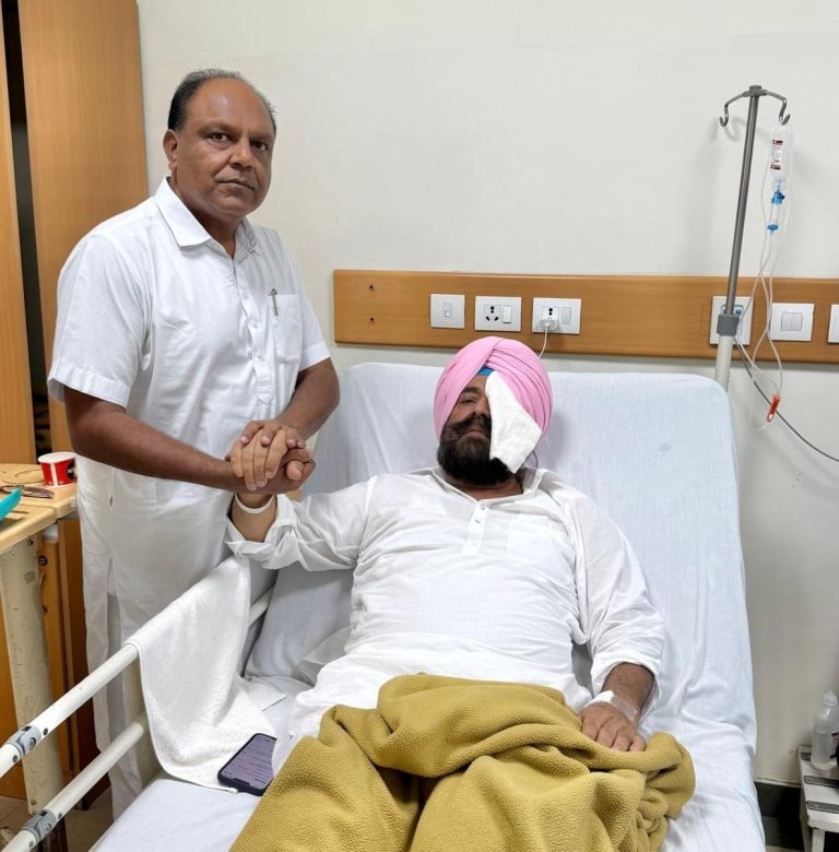 ਕਾਂਗਰਸੀ ਆਗੂ ਟਹਿਲ ਸੰਧੂ ਤੇ ਉਨ੍ਹਾਂ ਦੀ ਪਤਨੀ ’ਤੇ ਹੋਇਆ ਹਮਲਾ, ਪੁਲਿਸ ਵੱਲੋਂ ਪਰਚਾ ਦਰਜ਼
