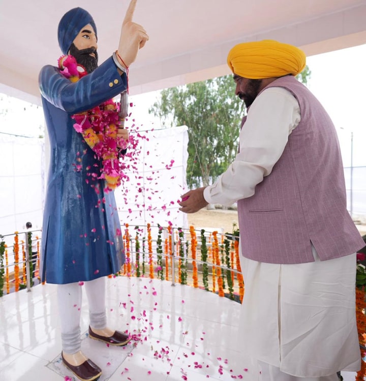 ਮਹਾਨ ਸ਼ਹੀਦਾਂ ਦੇ ਨਕਸ਼ੇ-ਕਦਮਾਂ ’ਤੇ ਚੱਲ ਕੇ ਪੰਜਾਬ ਤੇ ਪੰਜਾਬੀਆਂ ਦੀ ਸੇਵਾ ਕਰ ਰਹੇ ਹਾਂ-ਮੁੱਖ ਮੰਤਰੀ