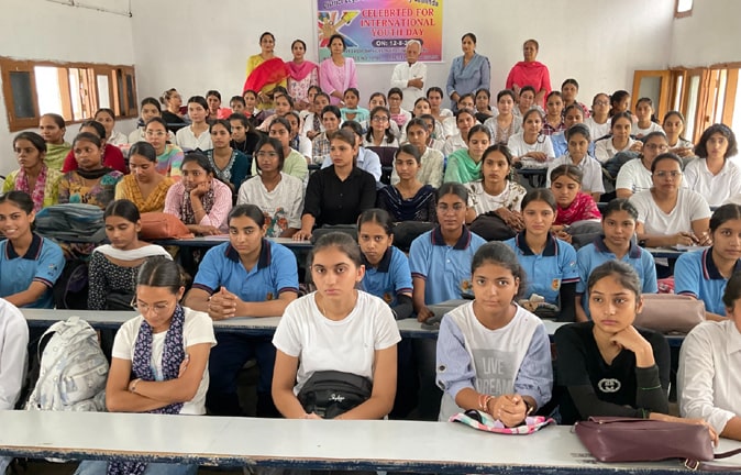 SSD Girls College Bathinda ਵਿਖੇ ਅੰਤਰਰਾਸ਼ਟਰੀ ਯੁਵਾ ਦਿਵਸ ਮਨਾਇਆ