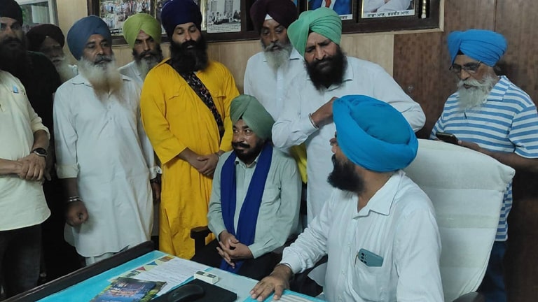 Bathinda News: ਖਾਲਸਾ ਸਕੂਲ ਮੁੜ ਵਿਵਾਦਾਂ ‘ਚ; ਨਵਾਂ ਪ੍ਰਿੰਸੀਪਲ ਲਗਾਉਣ ਨੂੰ ਲੈ ਕੇ ਪ੍ਰਬੰਧਕ ਕਮੇਟੀ ਤੇ ਸਕੂਲ ਸਟਾਫ਼ ਆਹਮੋ-ਸਾਹਮਣੇ