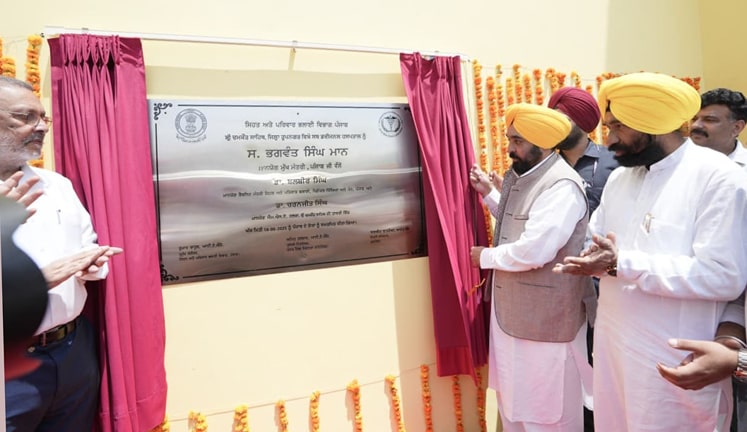ਮੁੱਖ ਮੰਤਰੀ ਵੱਲੋਂ ਸੁਖਬੀਰ ਬਾਦਲ ਨੂੰ ਝੂਠੀਆਂ ਪ੍ਰਾਪਤੀਆਂ ਦੇ ਸੋਹਲੇ ਗਾਉਣ ਦੀ ਬਜਾਏ ਬਰਗਾੜੀ ਘਟਨਾ ਅਤੇ ਨਸ਼ਿਆਂ ਨਾਲ ਹੋਈਆਂ ਮੌਤਾਂ ਦੀ ਜ਼ਿੰਮੇਵਾਰੀ ਲੈਣ ਦੀ ਚੁਣੌਤੀ