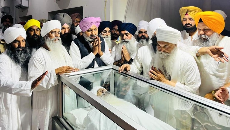 ਬਾਬਾ ਬਲਜਿੰਦਰ ਸਿੰਘ ਜੀ ਦੇ ਅੰਤਿਮ ਦਰਸ਼ਨਾਂ ਲਈ ਵਿੱਤ ਮੰਤਰੀ ਹਰਪਾਲ ਸਿੰਘ ਚੀਮਾ ਰਾੜਾ ਸਾਹਿਬ ਪਹੁੰਚੇ