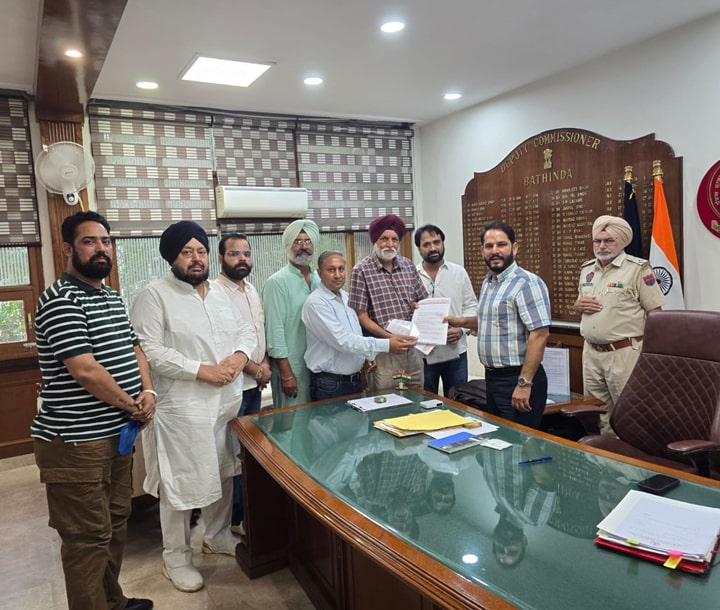 ਨਵੇਂ ਡਿਪਟੀ ਕਮਿਸ਼ਨਰ ਨੂੰ ਮਿਲਿਆ ਬੱਸ ਸਟੈਂਡ ਸੰਘਰਸ਼ ਕਮੇਟੀ ਦਾ ਵਫ਼ਦ