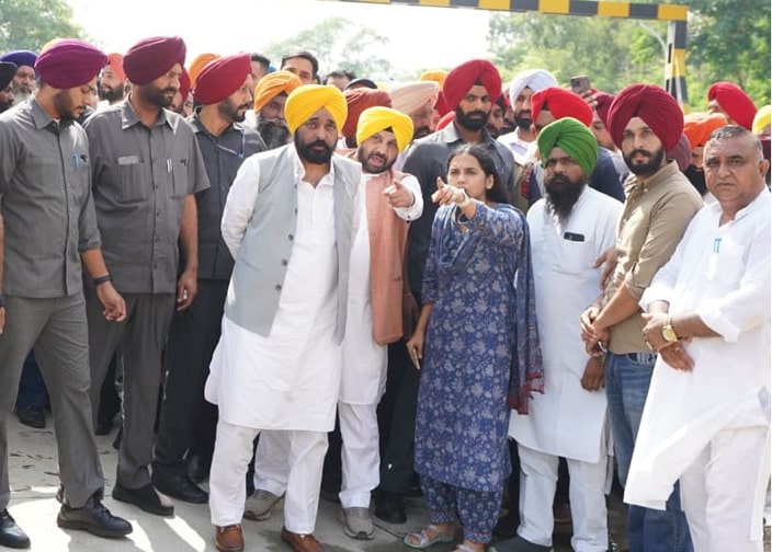 flood issue; ਮੁੱਖ ਮੰਤਰੀ ਵੱਲੋਂ ਅਧਿਕਾਰੀਆਂ ਨੂੰ ਹੜ੍ਹ ਪ੍ਰਭਾਵਿਤ ਇਲਾਕਿਆਂ ਵਿੱਚ ਬਚਾਅ ਤੇ ਰਾਹਤ ਕਾਰਜਾਂ ਵਿੱਚ ਹੋਰ ਤੇਜ਼ੀ ਲਿਆਉਣ ਦੇ ਨਿਰਦੇਸ਼