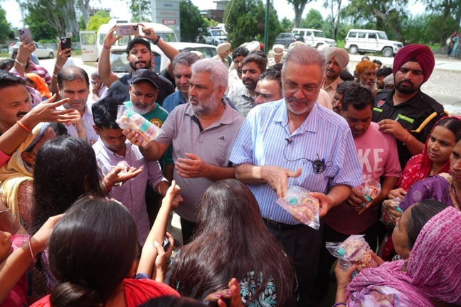 Flood Issue; ਰਾਹਤ ਸਮੱਗਰੀ ਤੋਂ ਲੈ ਕੇ ਸਿਹਤ ਸੇਵਾਵਾਂ ਤੱਕ-ਹਰ ਪਲ ਹੜ੍ਹ ਪੀੜਤਾਂ ਦੇ ਨਾਲ ਖੜ੍ਹੀ ਮਾਨ ਸਰਕਾਰ