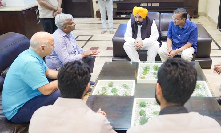 ਮੁੱਖ ਮੰਤਰੀ ਭਗਵੰਤ ਮਾਨ ਅਤੇ ਆਪ ਸੁਪਰੀਮੋ ਅਰਵਿੰਦ ਕੇਜਰੀਵਾਲ ਨੇ ਸੰਜੇ ਵਰਮਾ ਦੇ ਪਰਿਵਾਰ ਨਾਲ ਪ੍ਰਗਟਾਇਆ ਦੁੱਖ