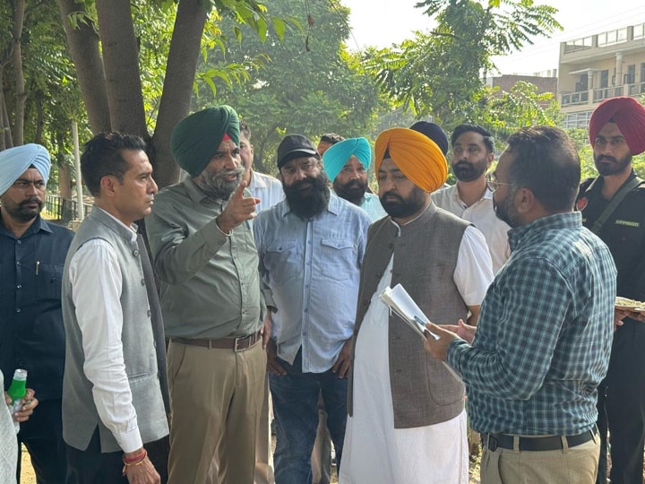 ਕੈਬੀਨਟ ਮੰਤਰੀ ਹਰਦੀਪ ਮੁੰਡੀਆ ਨੇ ਫੇਸ 11 ਮੋਹਾਲੀ ਵਿੱਚ ਚੱਲ ਰਹੇ ਵਿਕਾਸ ਕਾਰਜਾਂ ਦਾ ਲਿਆ ਜਾਇਜ਼ਾ