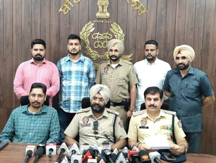Bathinda Police ਵੱਲੋਂ 4 ਵਿਅਕਤੀਆਂ ਨੂੰ ਦੋ ਕੁਇੰਟਲ ਭੁੱਕੀ,ਇੱਕ ਕਾਰ ਸਮੇਤ ਕੀਤਾ ਕਾਬੂ