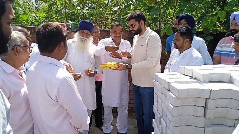 Bathinda News; ਵਾਰਡ ਨੰਬਰ 48 ਵਿੱਚ 37.41 ਲੱਖ ਦੀ ਲਾਗਤ ਨਾਲ ਲਗਾਈਆਂ ਜਾਣਗੀਆਂ ਇੰਟਰਲਾਕਿੰਗ ਟਾਈਲਾਂ:  ਮੇਅਰ ਮਹਿਤਾ