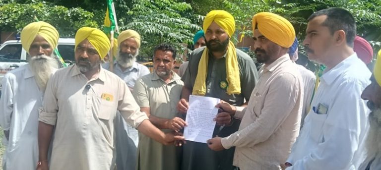 ਸਹਿਕਾਰੀ ਸਭਾ ’ਚ DAP ਖਾਦ ਦੇ ਨਾਲ ਨੈਨੋ ਦੀ ਸਪਲਾਈ ਦੇ ਵਿਰੋਧ ‘ਚ ਨਿੱਤਰੀ ਉਗਰਾਹਾ ਕਿਸਾਨ ਜਥੈਬੰਦੀ