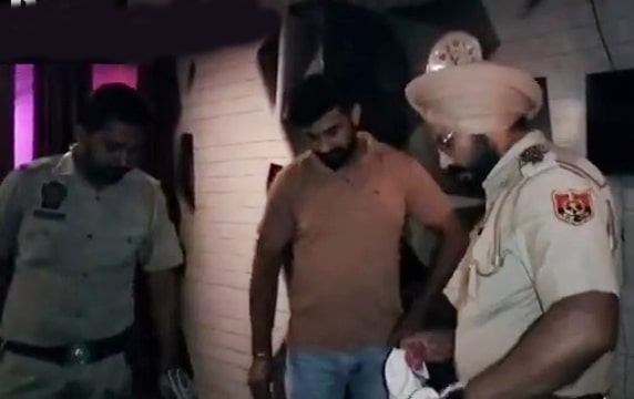 Bathinda ‘ਚ SPA ਦੀ ਆੜ ਵਿਚ ਦੇਹ ਵਪਾਰ ਦਾ ਧੰਦਾ; ਪੁਲਿਸ ਨੇ ਮਾਰਿਆ ਛਾਪਾ, ਬਰਾਮਦ ਹੋਈਆਂ ਲੜਕੀਆਂ
