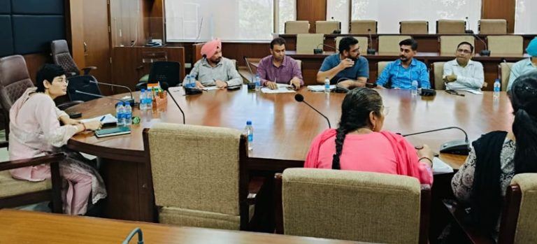 bathinda news; ਪਰਾਲੀ ਦੀ ਅਗਾਊਂ ਵਿਓਂਤਬੰਦੀ ਸਬੰਧੀ ਉਦਯੋਗਿਕ ਇਕਾਈਆਂ ਦੇ ਨੁਮਾਇੰਦਿਆਂ ਨਾਲ ਕੀਤੀ ਮੀਟਿੰਗ